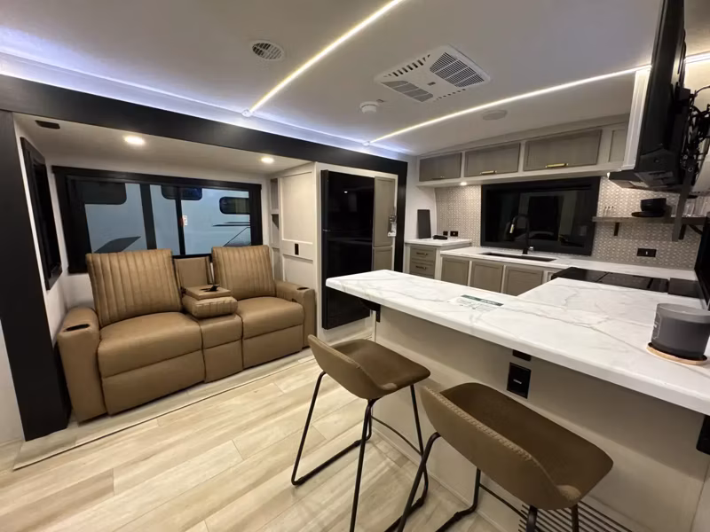 2026 Forest River Hemisphere Travel Trailers 261FKRB - Image 2