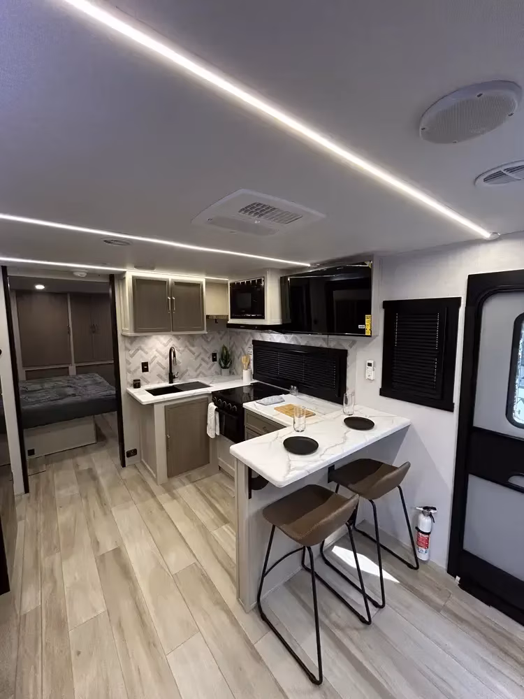 2026 Forest River Hemisphere Travel Trailers 265BSRB - Image 13