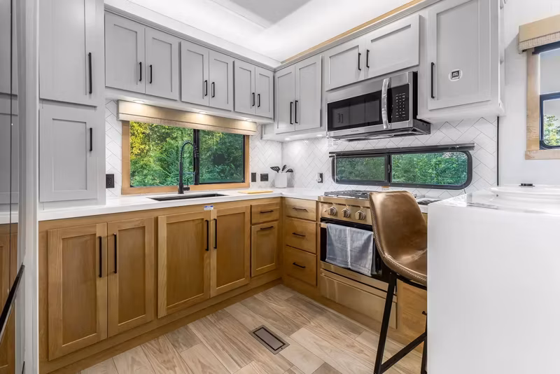 2026 Forest River Sandpiper Fifth Wheels 3800RK - Image 6