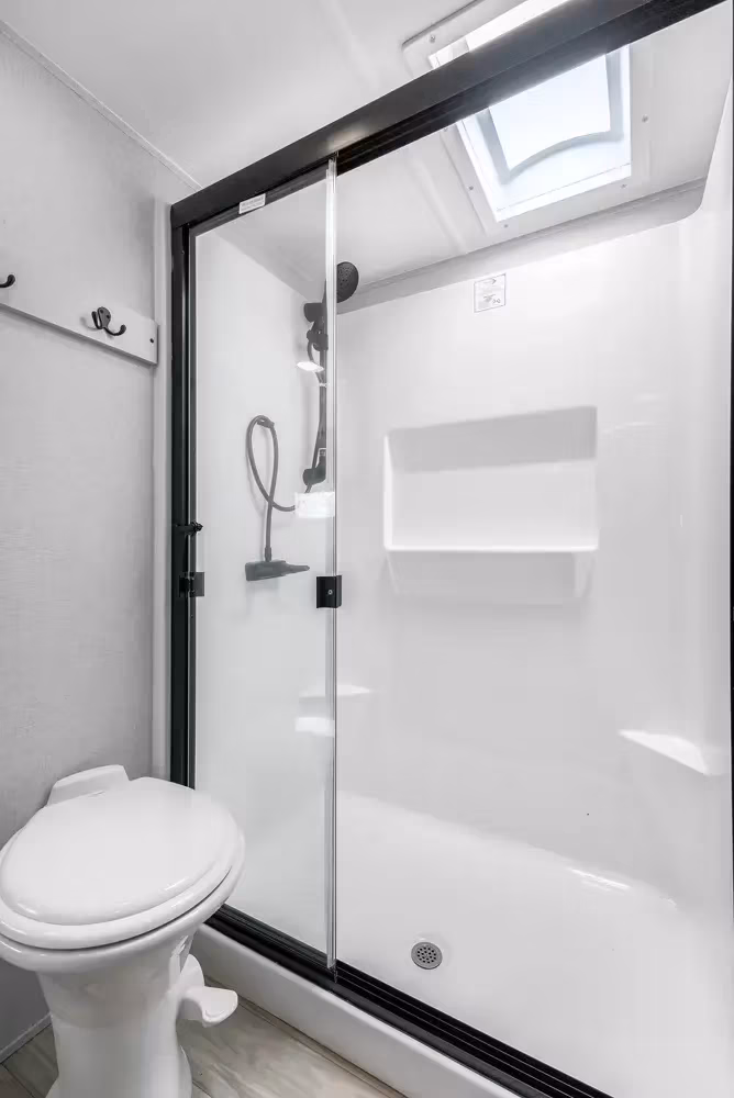 2026 Forest River Sandpiper Fifth Wheels 3800RK - Image 26
