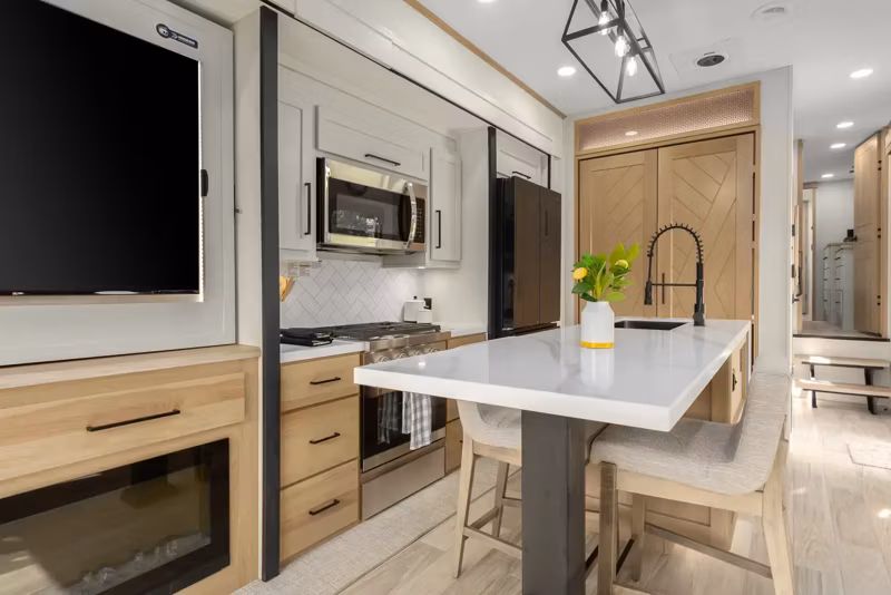 2026 Forest River Sandpiper Fifth Wheels 3900HBLR - Image 7