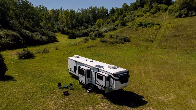 2026 Forest River Sierra Fifth Wheels 3990FL - Image 27