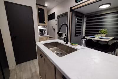 2026 Forest River Wildcat Fifth Wheels 32LIVE 7