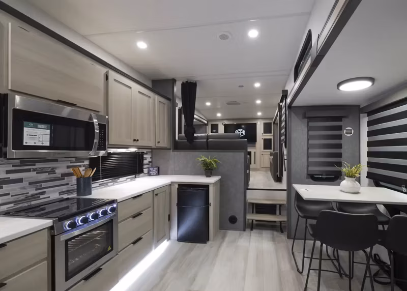 2026 Forest River Wildcat Fifth Wheels 35FL - Image 2